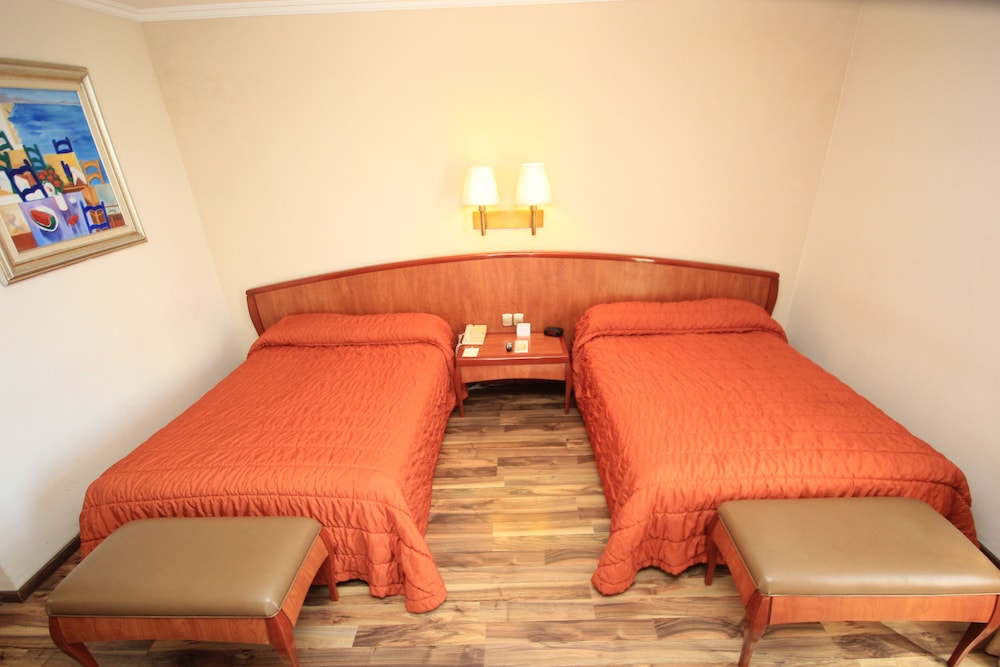 Standard Double Room - Photo 5