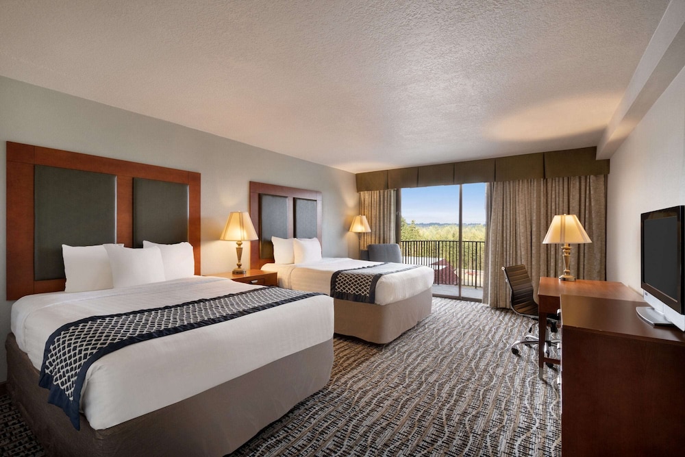 Standard Room, 2 Queen Beds, Balcony (City View)