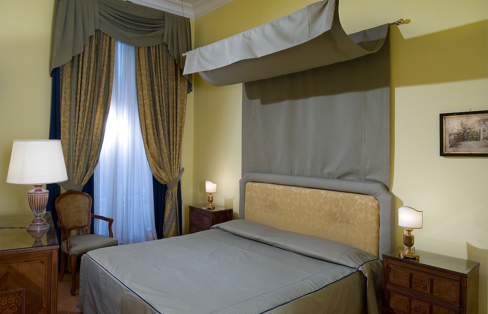 Standard Double Room Single Use - Photo 2