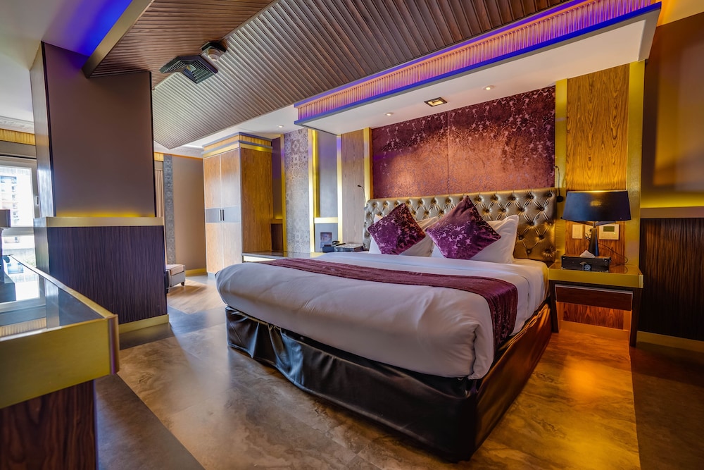Aqua Suite - Photo 3