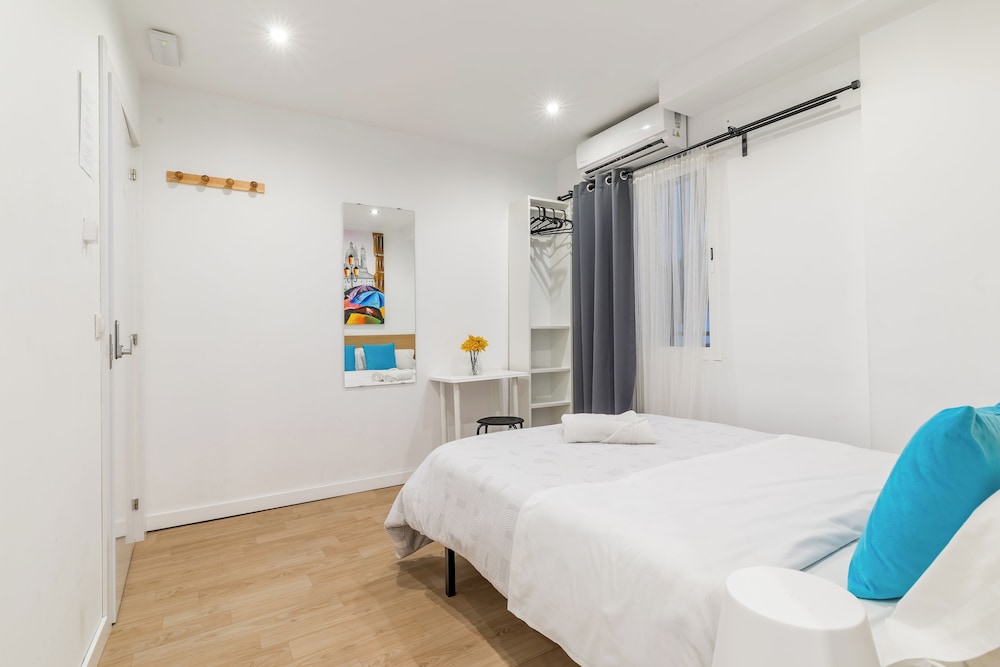 Double Room - Photo 7