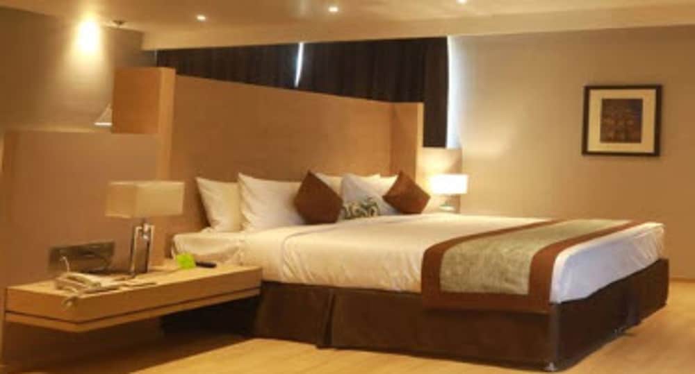 Winter Green Premium Room