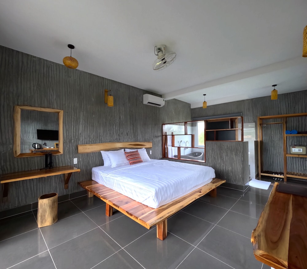 Superior Double Room, Pool View