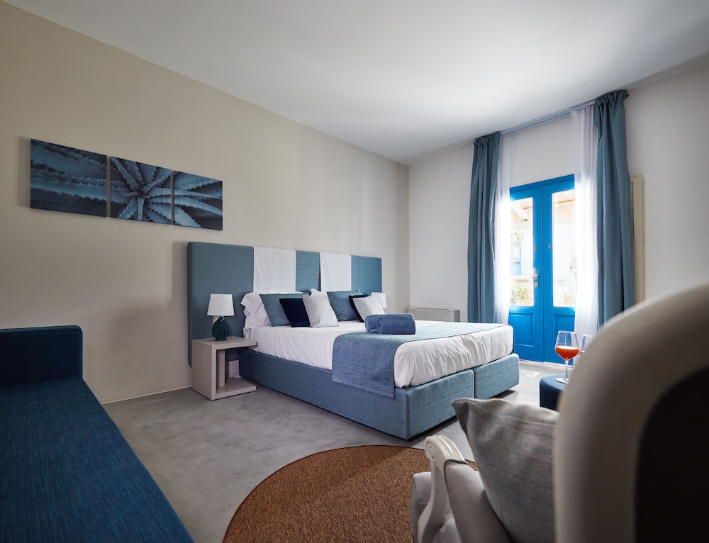 Superior Triple Room (2 Adults + 1 Child)