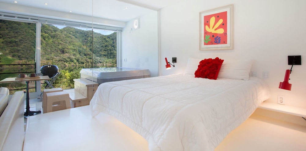 Room (L 201 	) photo 1