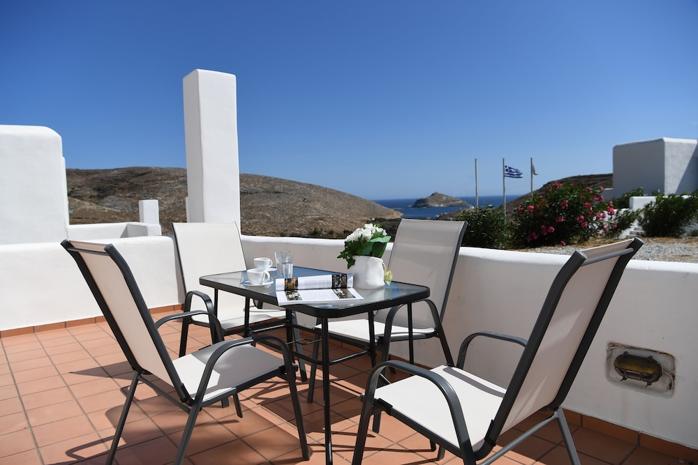 Honeymoon Studio Suite, 1 Double Bed, Sea View photo 2