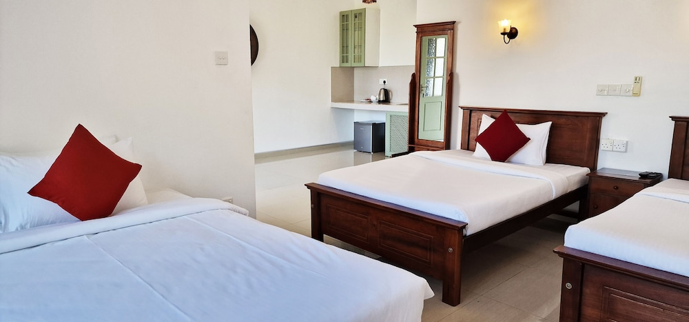 Family Studio Suite, Terrace, Pool View photo 3
