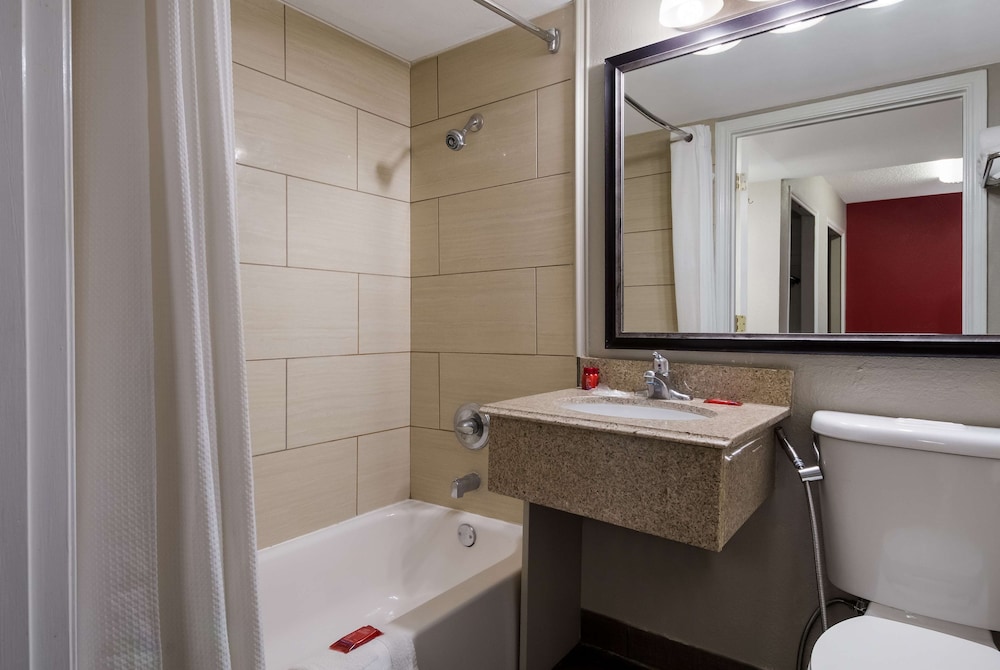 Suite, 1 King Bed, Non Smoking (with Sofabed) - Photo 8