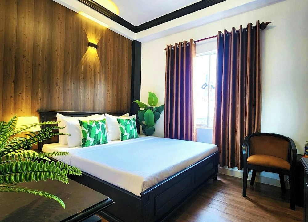 Superior Double Room, City View