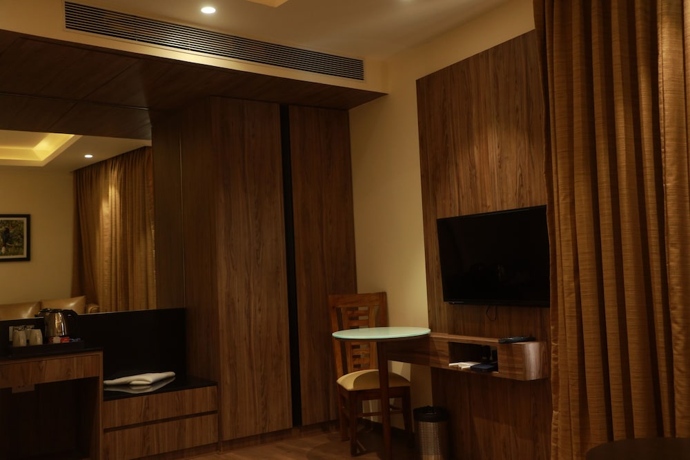 Deluxe Room - Photo 5