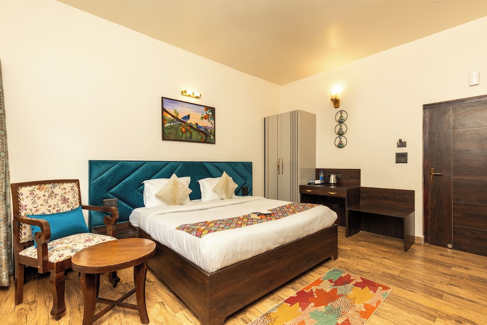 Deluxe Double or Twin Room, Balcony