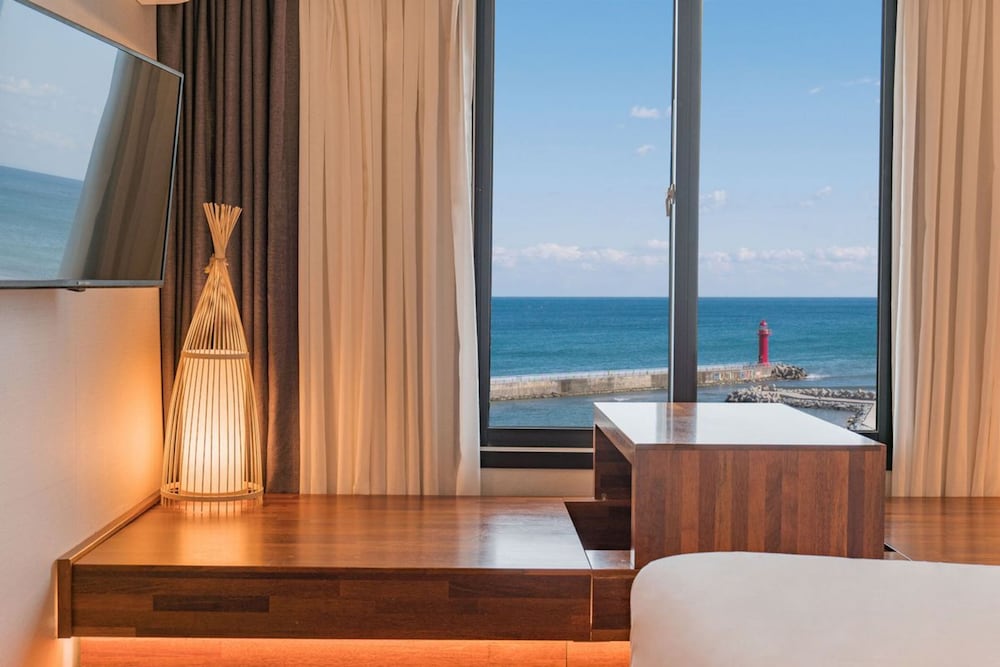 [Breakfast for 2 PKG] Deluxe Double Room photo 3