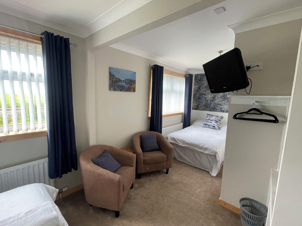 Family Room photo 1