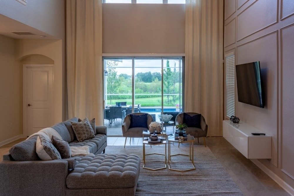 House, 5 Bedrooms