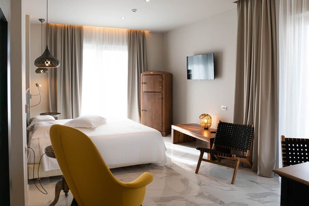 Deluxe Double Room - Photo 2