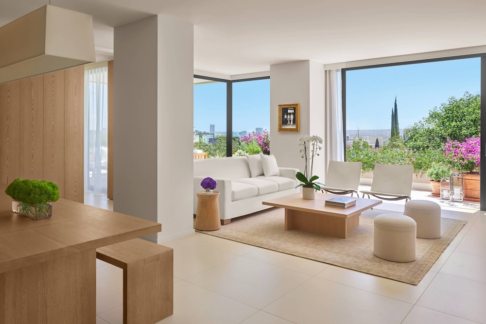 Premier Suite, 1 King Bed with Sofa bed