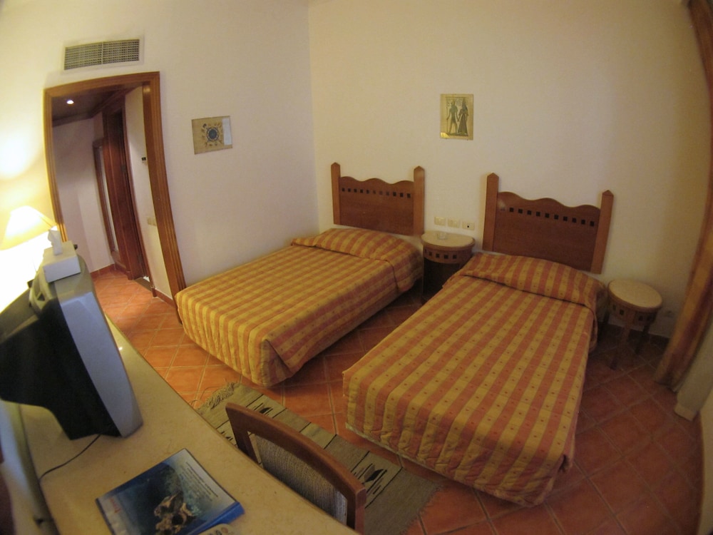 Standard Double or Twin Room, Courtyard View