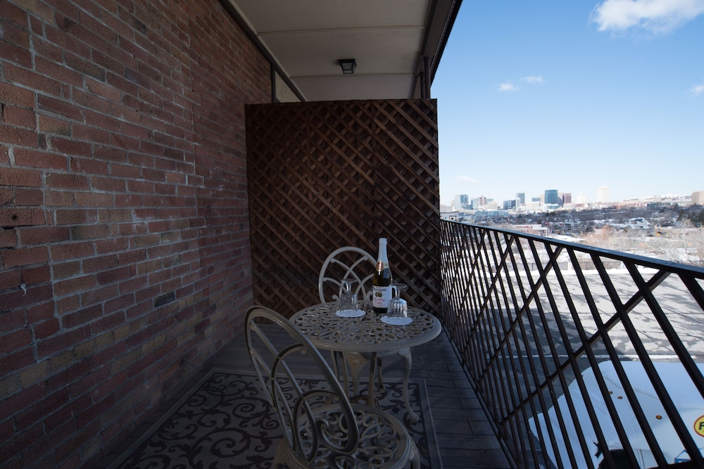 Room (The Palace) - Photo 3