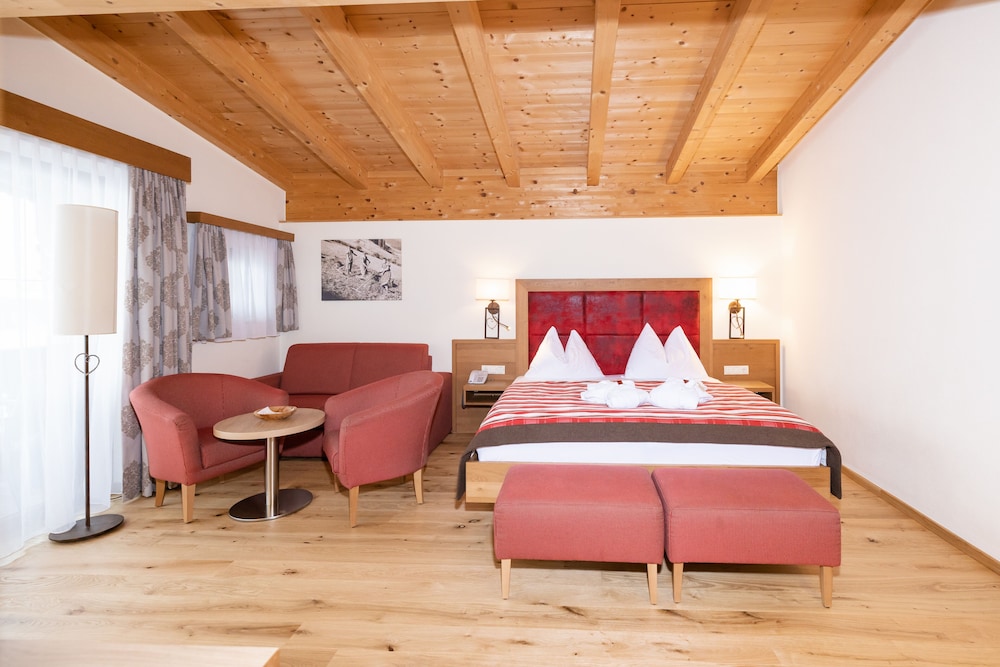 Superior Suite, 1 Bedroom, Balcony, Mountain View (Lässig_DAHUAM) photo 3