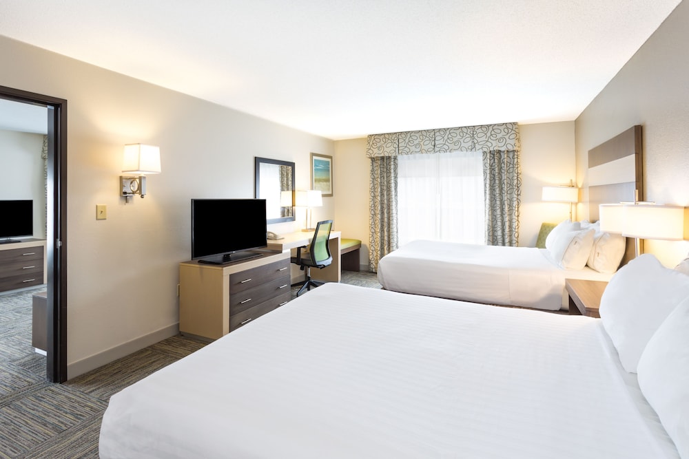 Suite, Multiple Beds, Mountain View photo 1