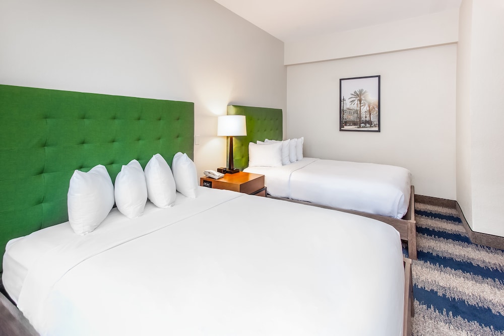Suite, 2 Queen Beds photo 1