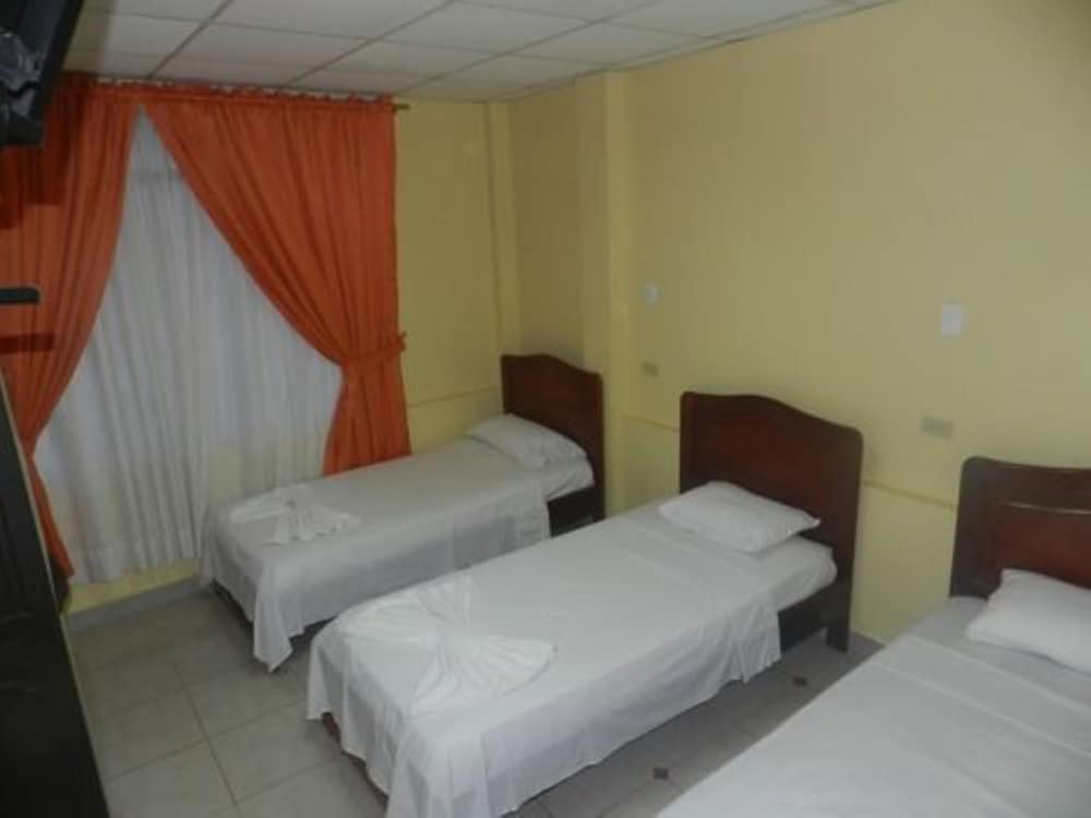 Triple Room, 3 Twin Beds photo 2
