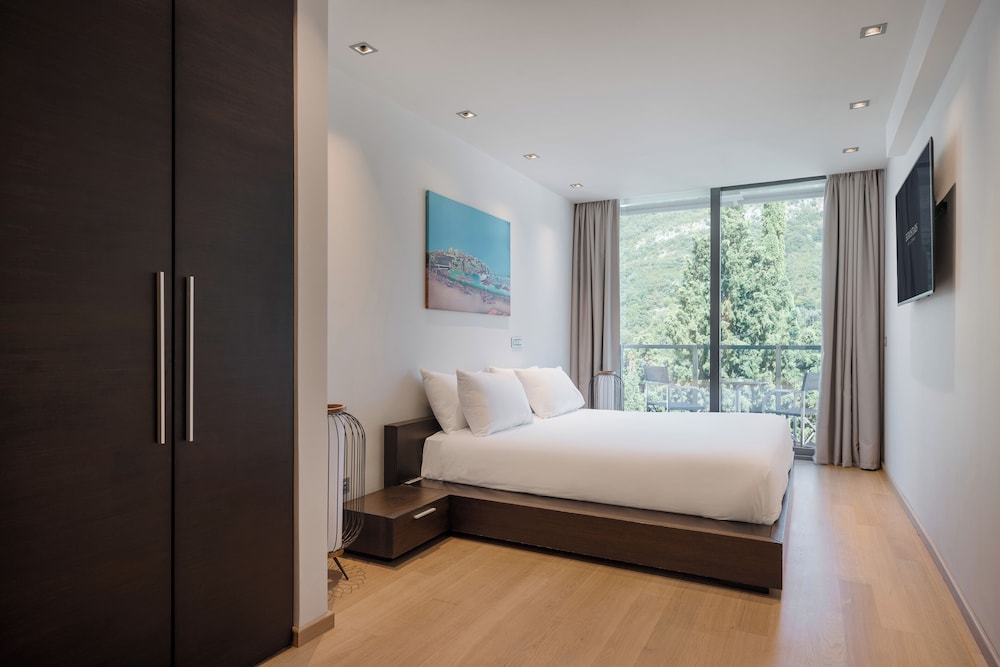 Presidential Suite (4 pax) photo 3