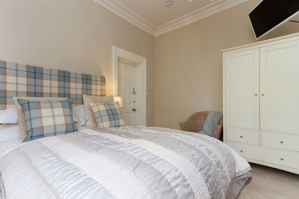 Double Room, Ensuite - Photo 5