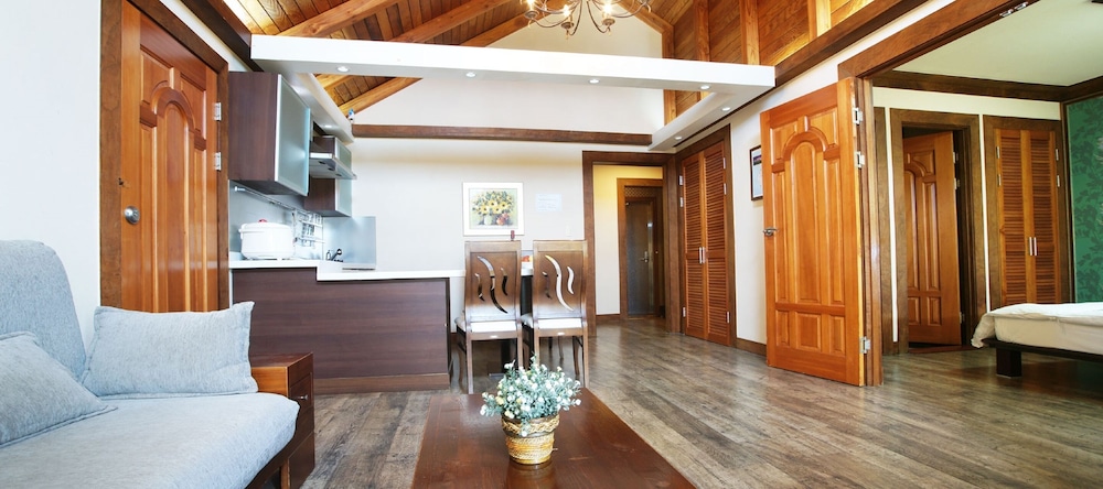 Family Room - Photo 1