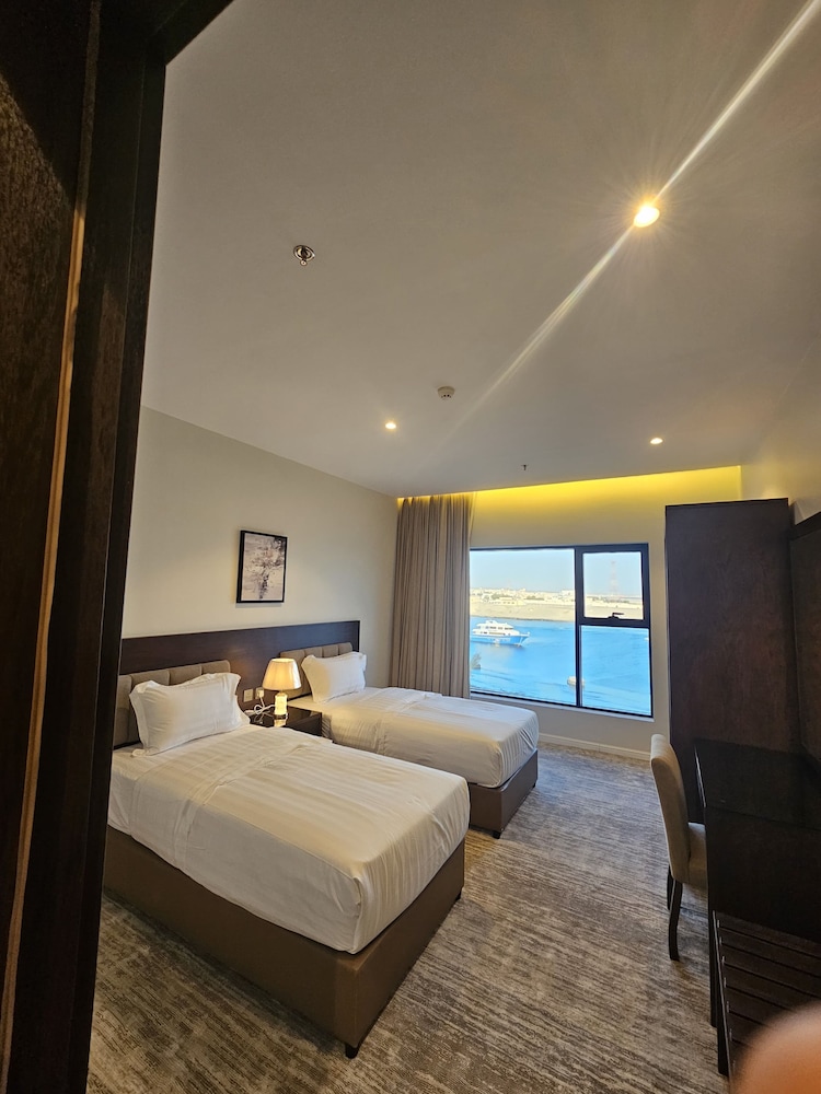 Twin Room, City View
