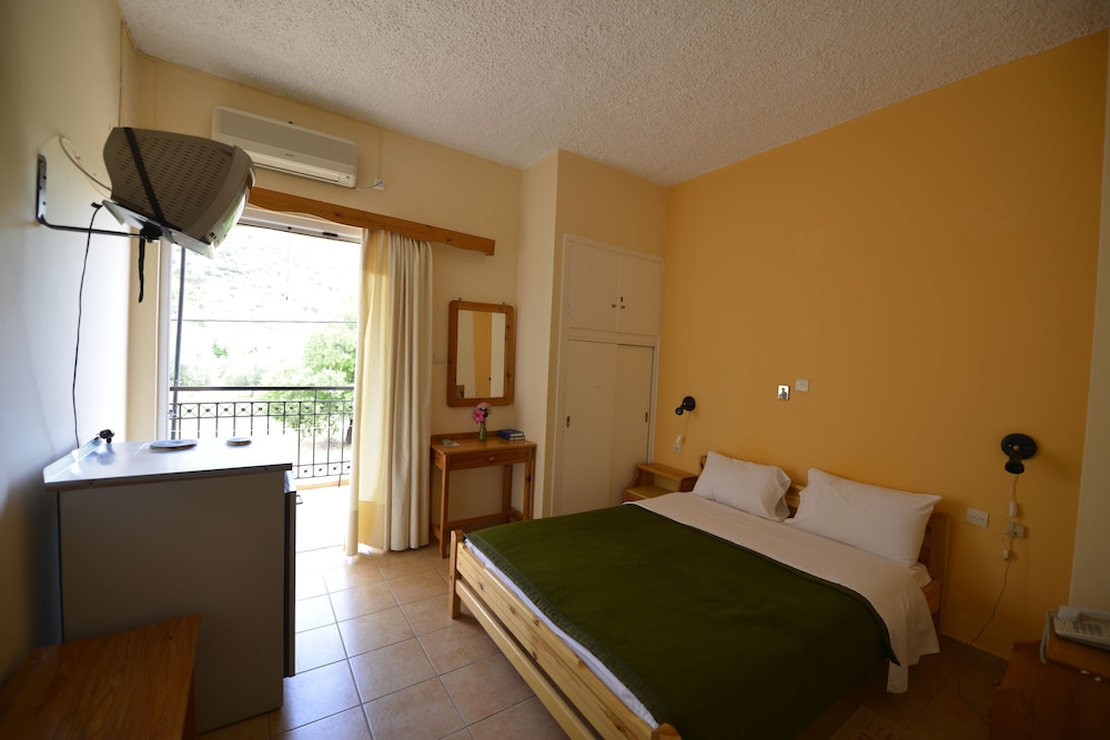 Economy Single Room, 1 Twin Bed, Smoking photo 3