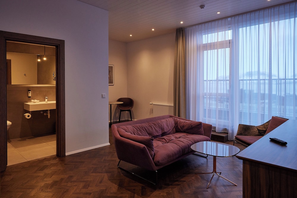 Junior Double or Twin Room photo 2