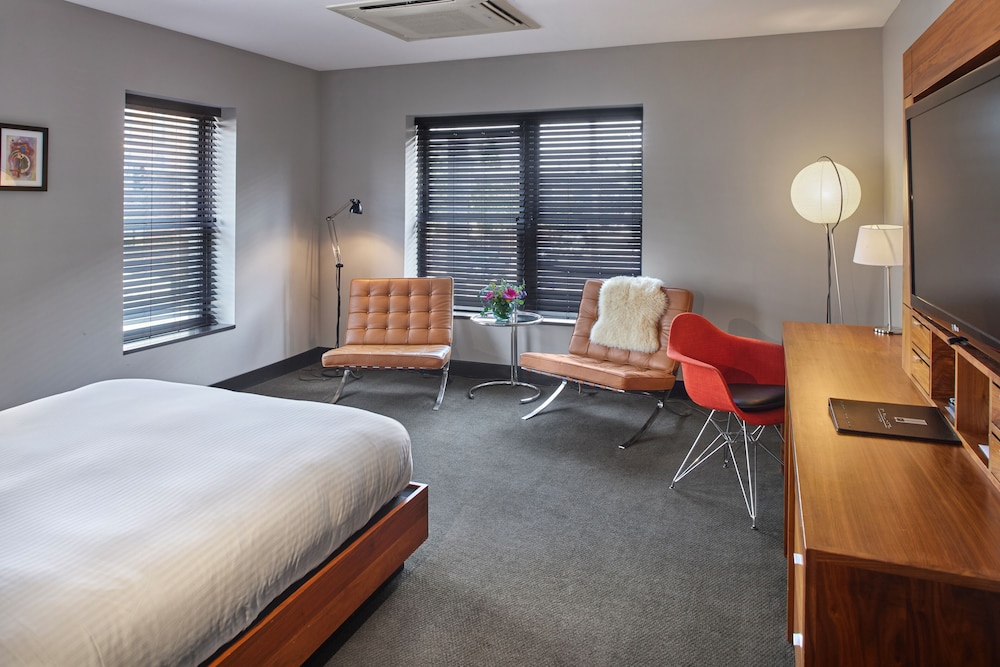 Luxe Suite