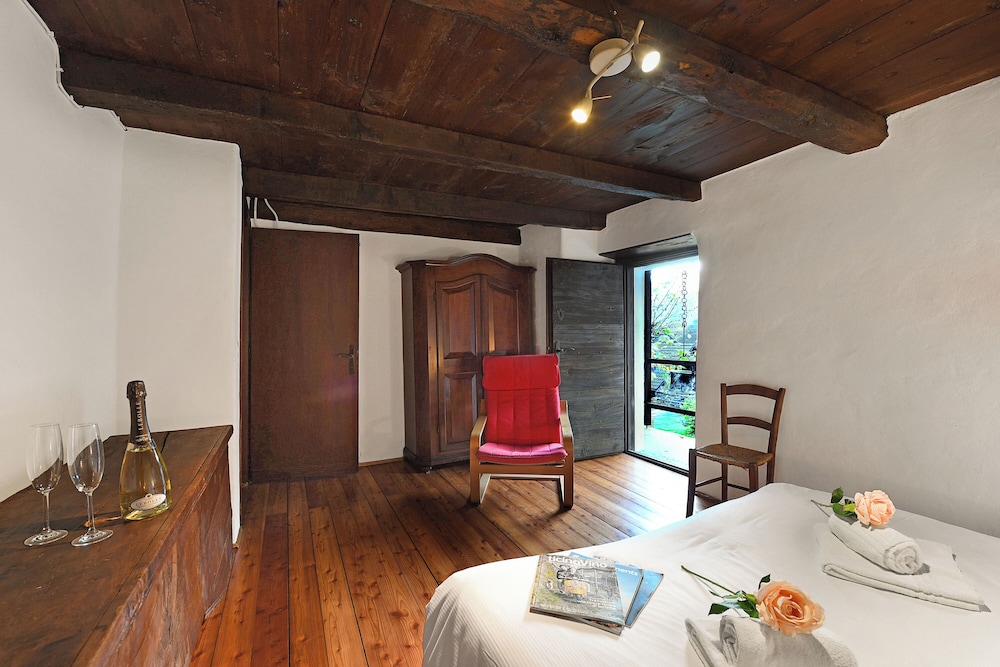 Family Chalet, Multiple Bedrooms (Rustico al platano 1) photo 2