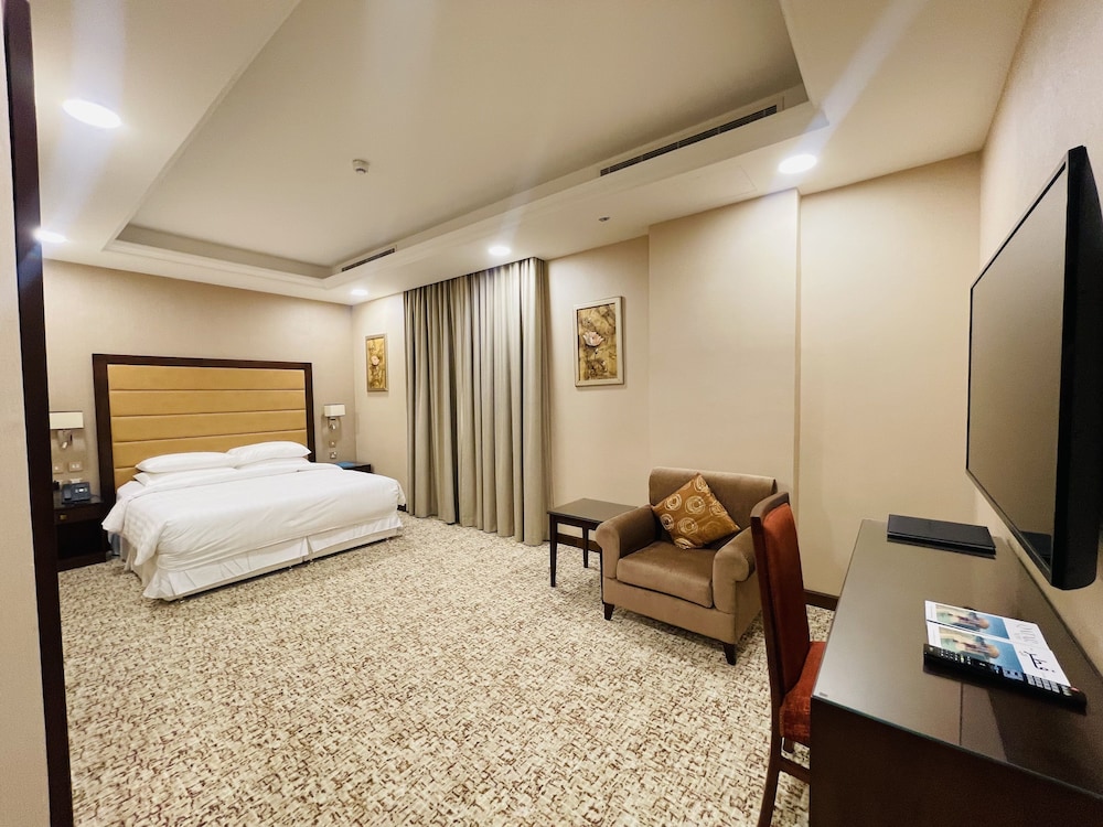 Deluxe Double Room, 1 King Bed - Photo 1
