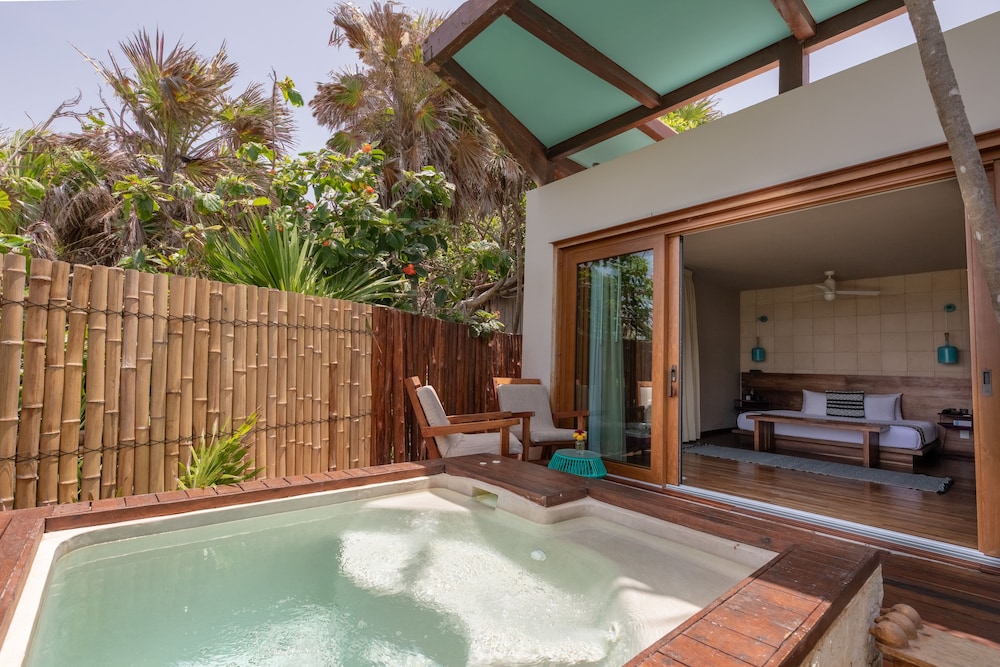 Sea View With Refreshing Plunge Pool