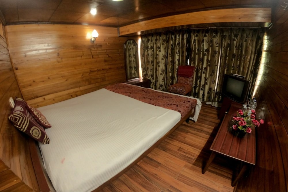Deluxe Double Room - Photo 8