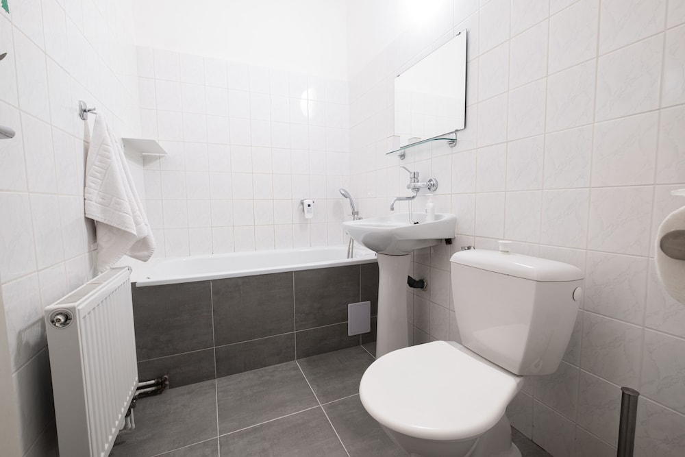 Basic Double Room photo 2