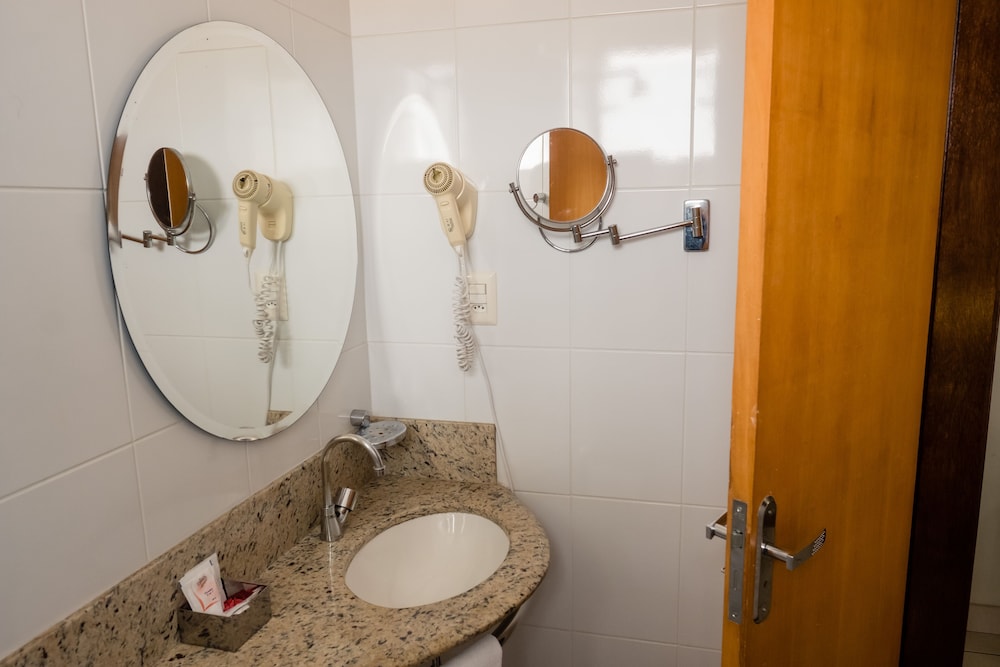 Luxury Room - Photo 9