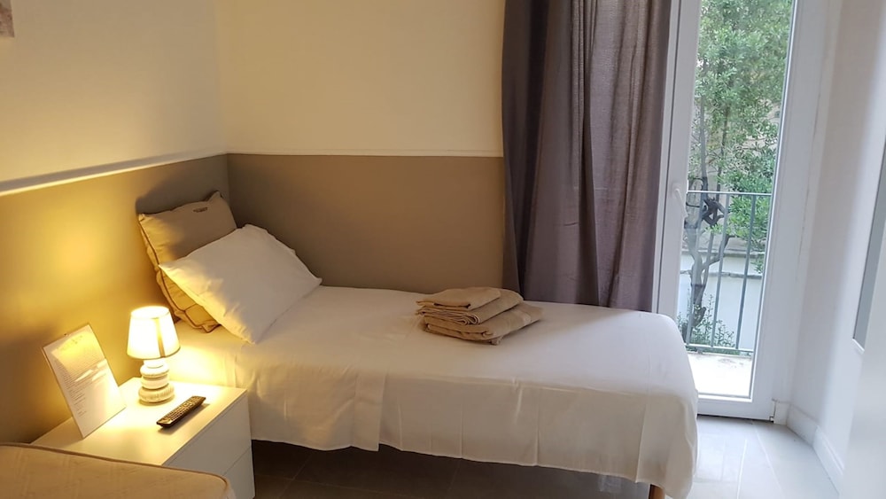 Classic Twin Room (Liberty 3)