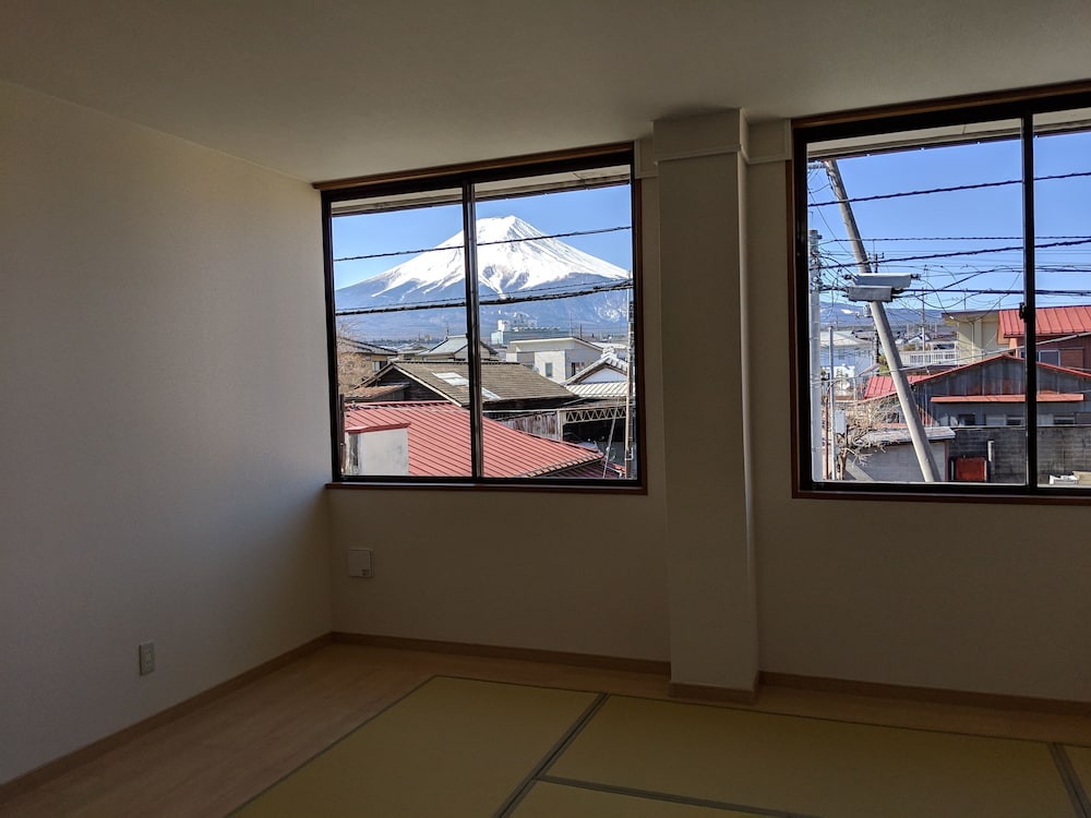 Japanese-Style Quadruple Room, Mt. Fuji View photo 2