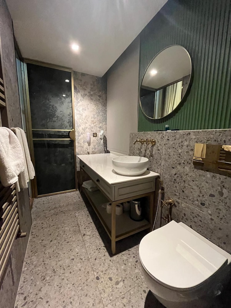 Deluxe Room, 1 Double Bed, Balcony - Photo 3