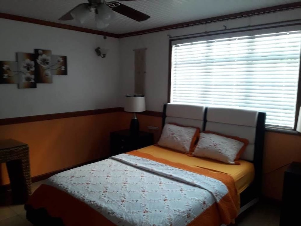 Standard House, 3 Bedrooms (Lower Level) photo 3