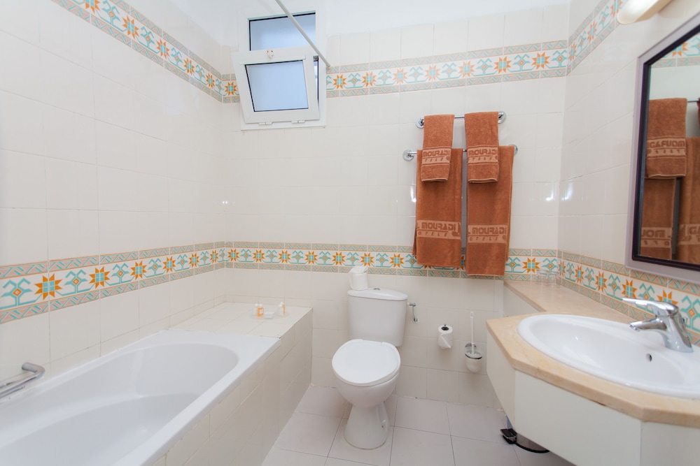 Quintuple Room (3 Adults + 2 Children) - Photo 8