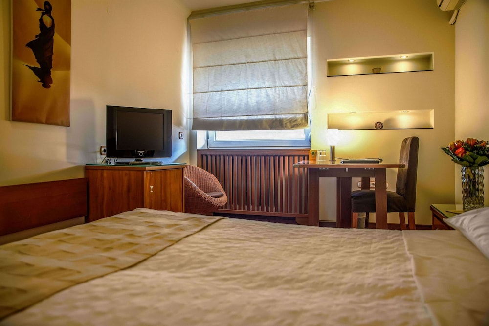 Business Room - Photo 4