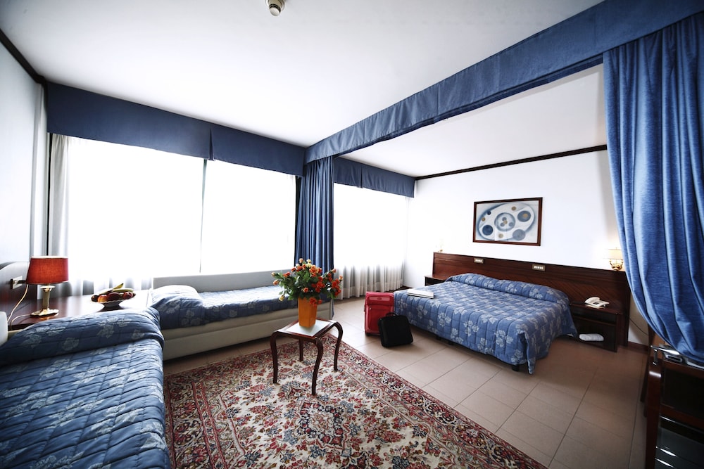 Junior Studio Suite, Balcony photo 1