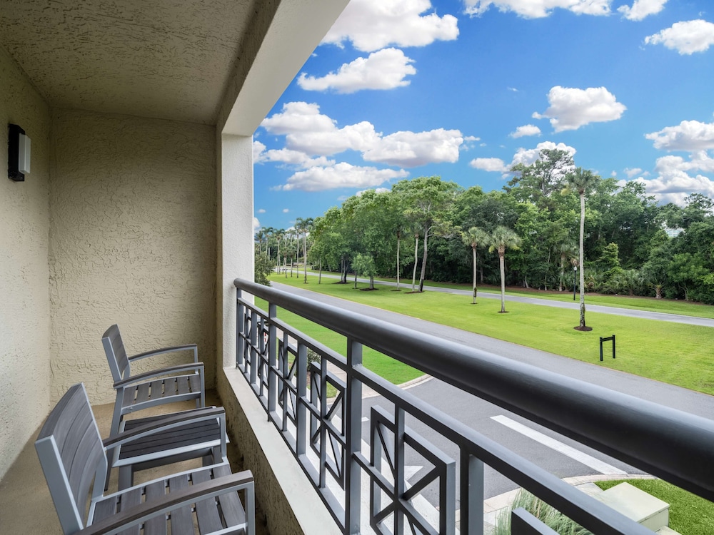 Suite, 1 Bedroom, Balcony - Photo 5
