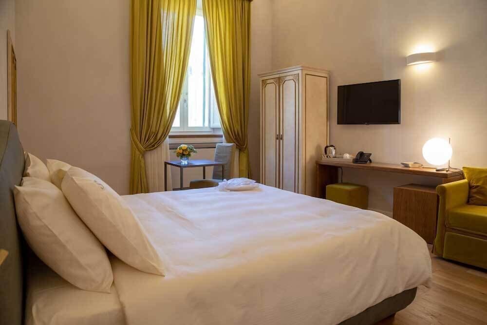 Luxury Room (Dei Trovatori)