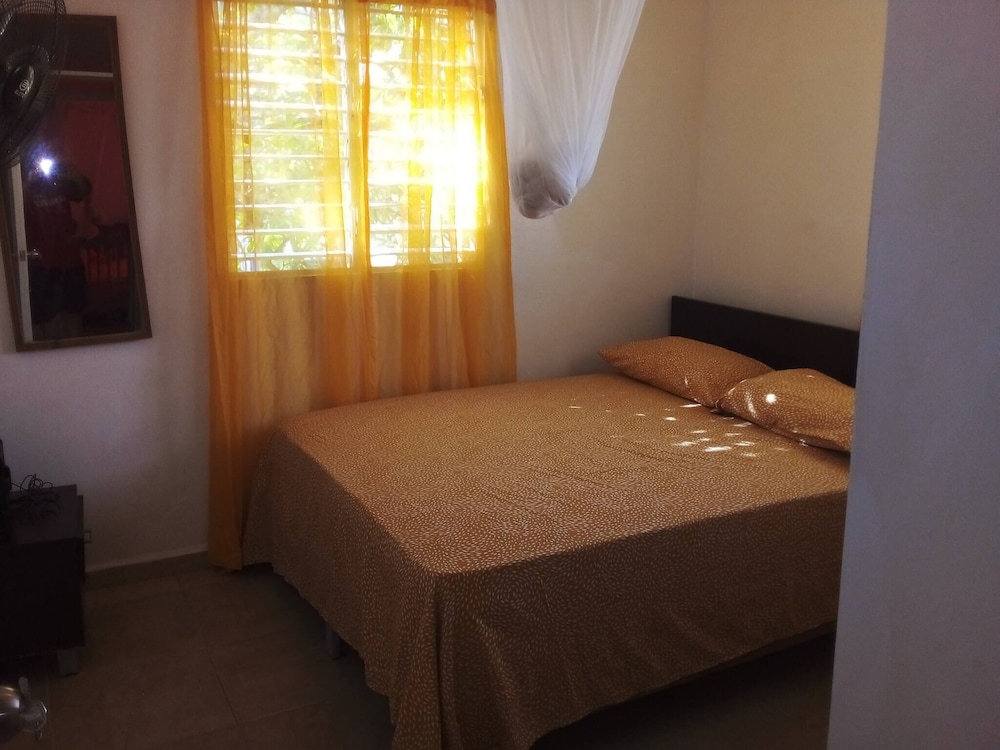 House, 1 Bedroom, Balcony photo 2