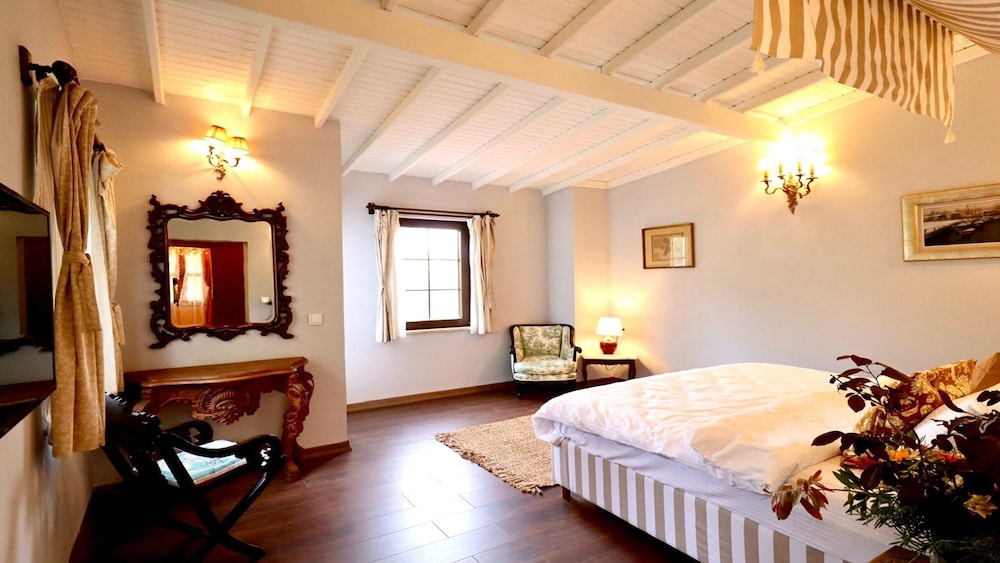 Standard Double Room, Pool View